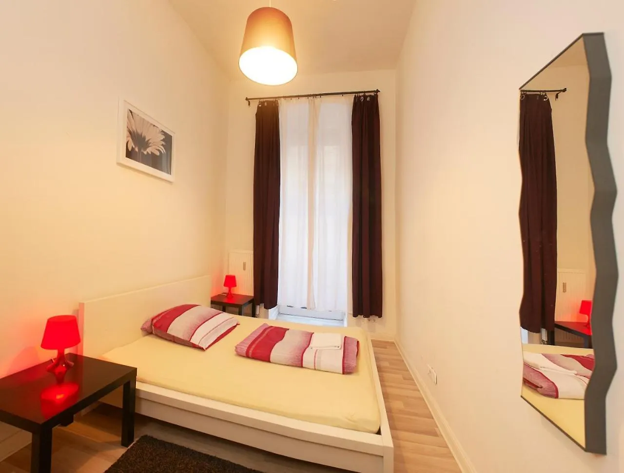Gasthof LittleFriedrichRooms @ propellerwerk Berlin