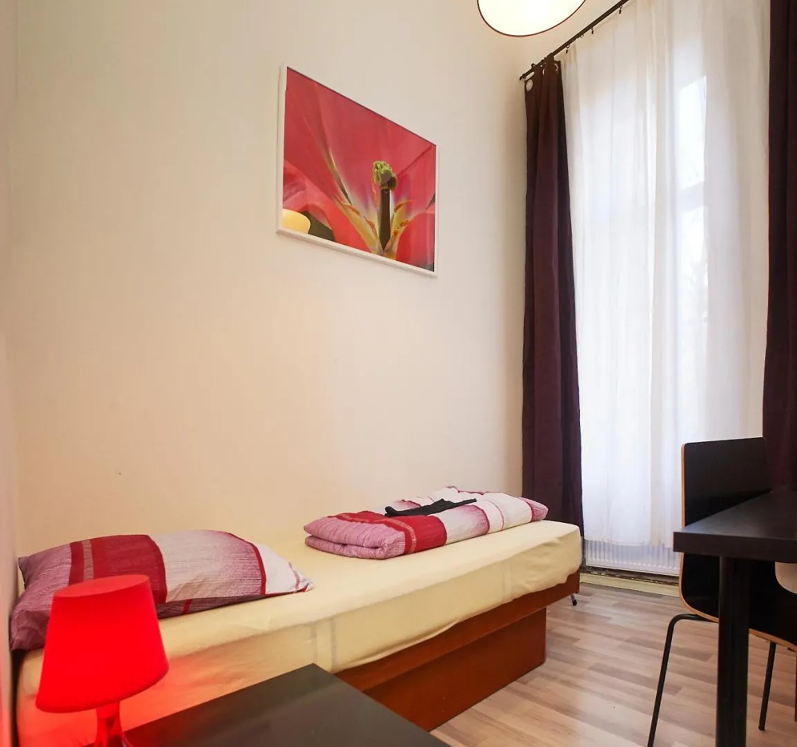 Littlefriedrichrooms @ Propellerwerk Berlin